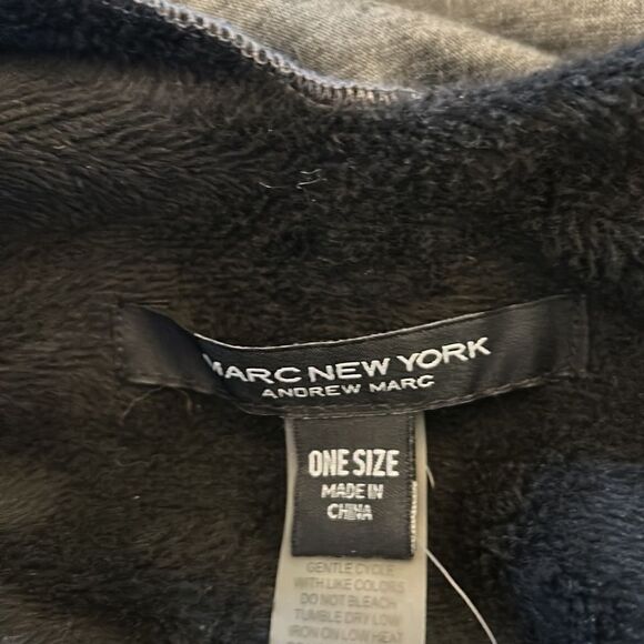 Marc New York charcoal gray black interior cape with pom pom tassels OS NWT - Picture 5 of 8